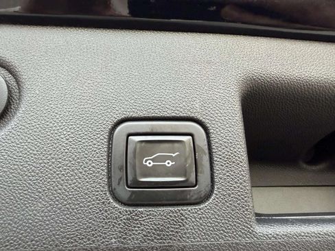 Used 2021 Chevrolet Equinox LT AWD/4WD image 7