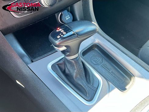 Used 2022 Dodge Charger SXT RWD image 21