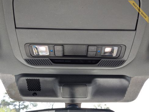 Used 2024 Ford F350 XLT image 10