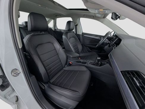 Used 2024 Volkswagen Jetta SE FWD image 27