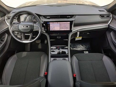 New 2026 Jeep Grand Cherokee Altitude AWD/4WD image 16