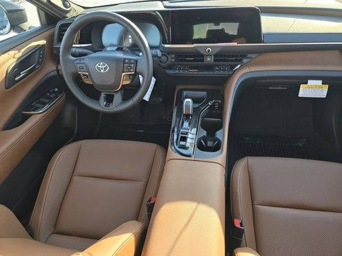 New 2025 Toyota Crown Signia image 38