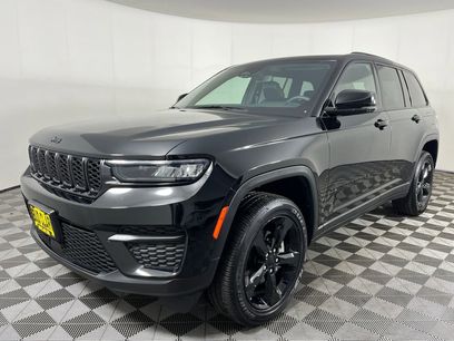 Used 2023 Jeep Grand Cherokee Altitude