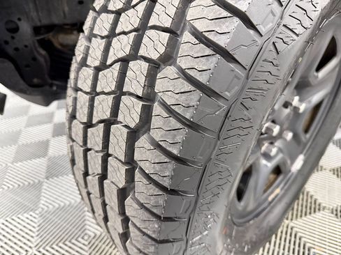 Used 2020 Jeep Wrangler Unlimited Sport image 27