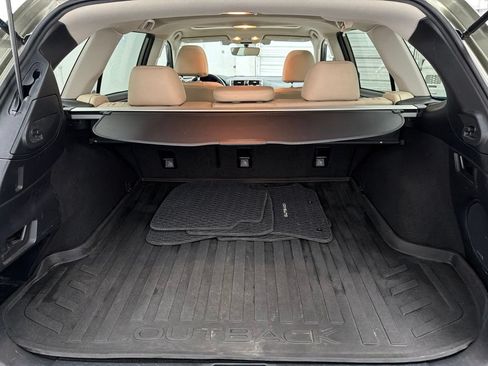 Used 2018 Subaru Outback 3.6R Limited AWD/4WD image 25