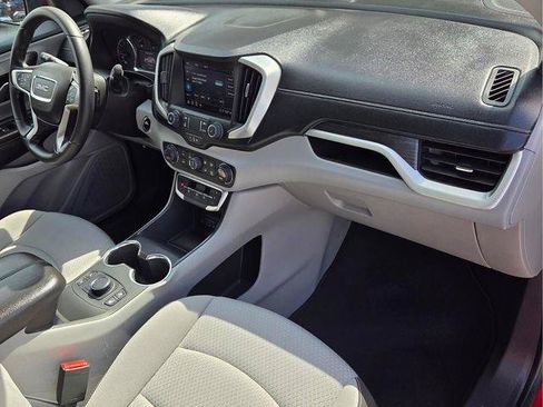 Used 2022 GMC Terrain SLE w/ Driver Convenience Package FWD image 19