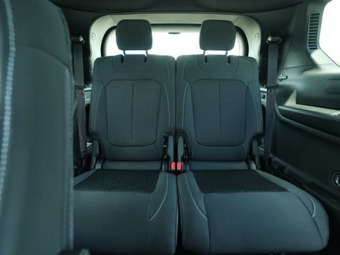 New 2026 Jeep Grand Cherokee L Laredo w/ MOPAR Finishing Package AWD/4WD image 26