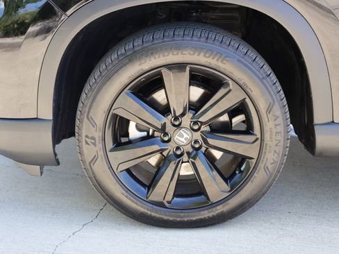Certified 2025 Honda Pilot Black Edition image 9