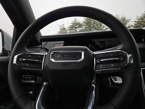 New 2026 GMC Yukon Denali w/ Sun & Power Step Package image 16