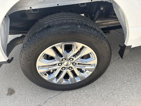 Used 2025 Ford F150 Lariat w/ Equipment Group 501A Mid AWD/4WD image 7
