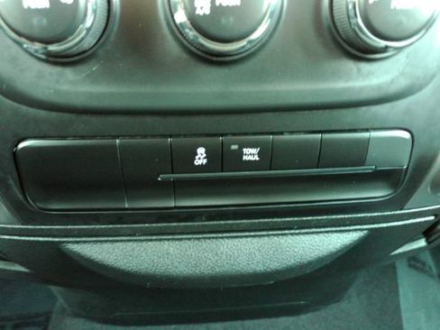 Used 2024 RAM 1500 Classic SLT image 38