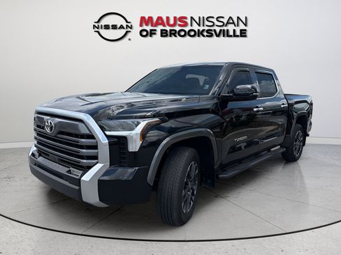 Used 2025 Toyota Tundra Limited AWD/4WD image 4