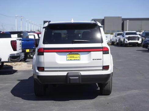 Used 2025 Lexus GX 550 w/ Cold Area Package image 7