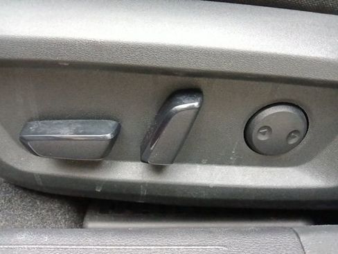 Used 2023 Nissan Rogue SV FWD image 16