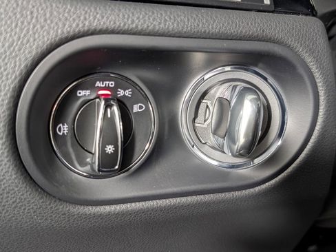 New 2026 Porsche Macan image 34