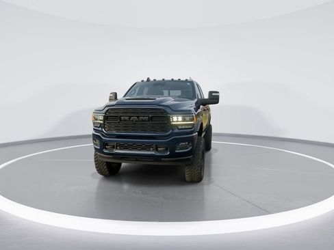 Used 2024 RAM 2500 Limited image 3