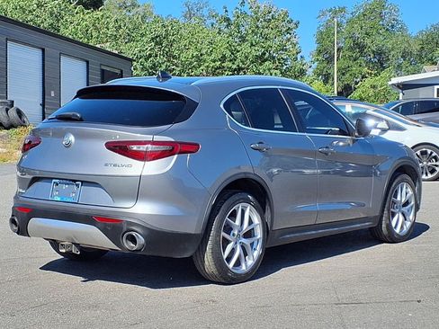 Used 2019 Alfa Romeo Stelvio Ti w/ TI Performance Package AWD/4WD image 7