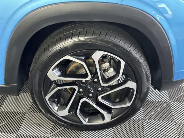 Used 2025 Chevrolet Trax RS w/ Sunroof Package FWD image 10