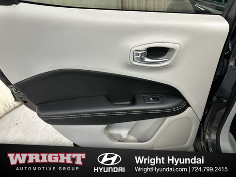 Used 2020 Jeep Compass Latitude image 12