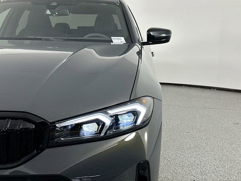 Used 2026 BMW 330i Sedan w/ M Sport Package image 8