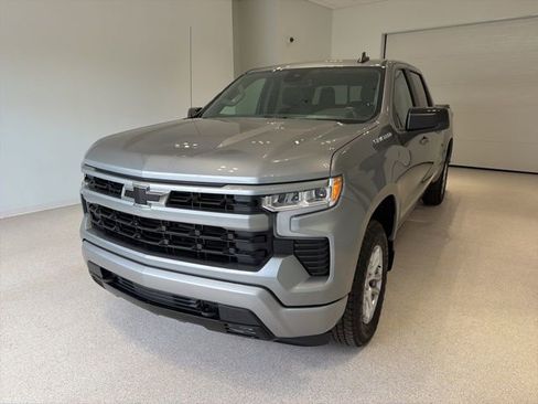 Certified 2023 Chevrolet Silverado 1500 RST w/ Convenience Package II AWD/4WD image 3