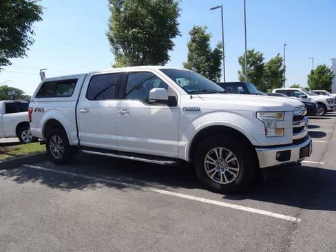 Used 2017 Ford F150 Lariat w/ Trailer Tow Package image 4