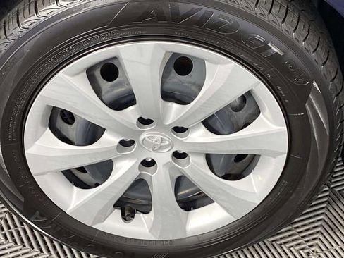 Used 2024 Toyota Corolla LE image 28