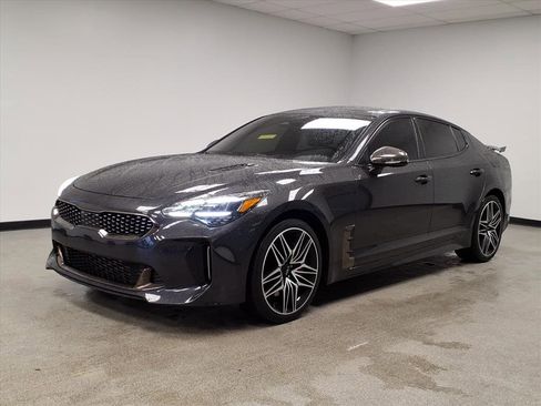 Used 2022 Kia Stinger GT1 image 2