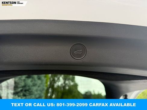 Used 2024 Tesla Model Y Long Range AWD/4WD image 34