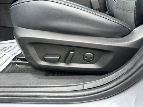 Used 2023 Mitsubishi Outlander SE AWD/4WD image 13
