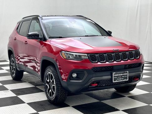 New 2026 Jeep Compass Trailhawk AWD/4WD image 2
