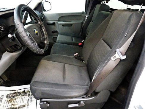 Used 2010 Chevrolet Silverado 1500 W/T RWD image 7