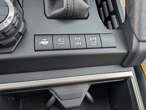 Certified 2025 Toyota 4Runner Trailhunter image 19