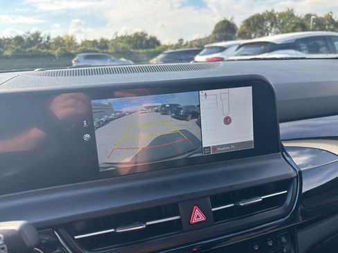 Used 2025 Kia Seltos S image 17