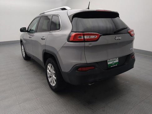 Used 2016 Jeep Cherokee Latitude FWD image 6