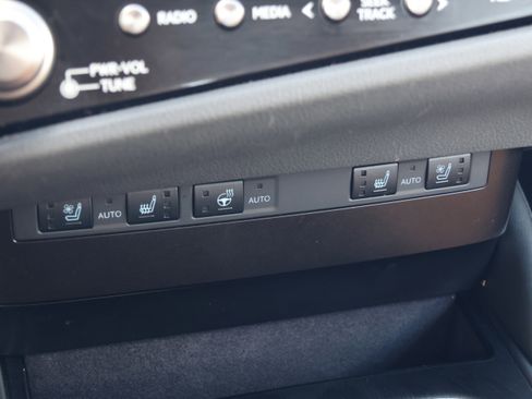 Used 2025 Lexus ES 350 w/ Premium Package FWD image 27
