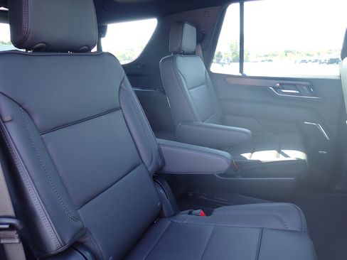 New 2026 GMC Yukon Denali w/ Sun & Power Step Package image 13