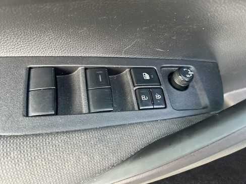Used 2026 Toyota Corolla LE FWD image 12