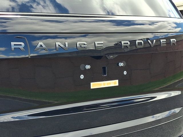 Used 2025 Land Rover Range Rover Long Wheelbase SE AWD/4WD image 33