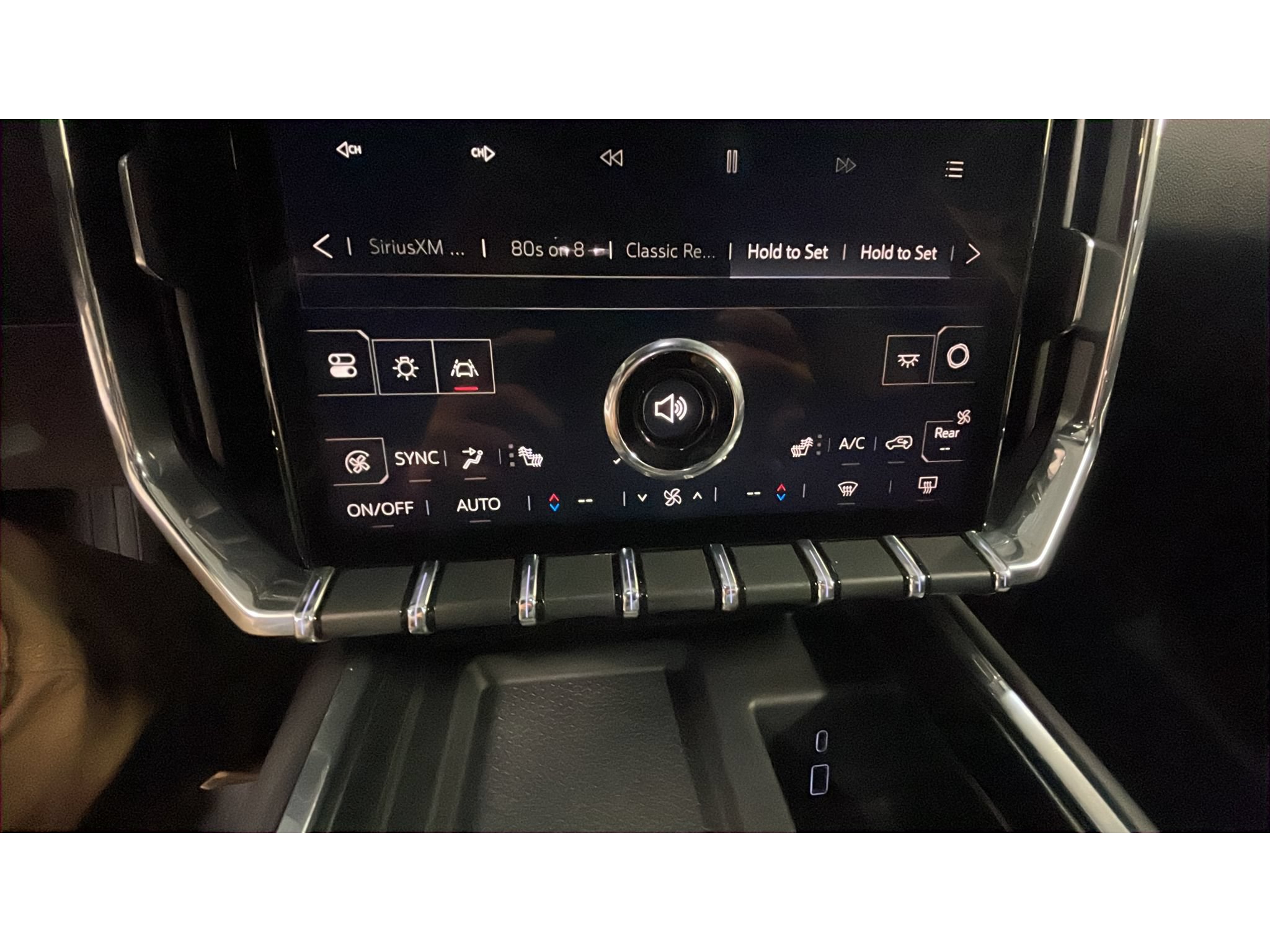 Used 2025 GMC Acadia Elevation AWD/4WD image 13
