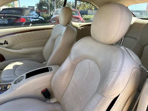 Used 2009 Mercedes-Benz CLK 350 Cabriolet image 14