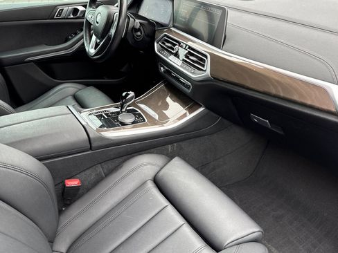 Used 2022 BMW X5 xDrive40i w/ Climate Comfort Package image 18