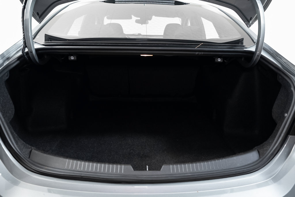 Used 2024 Chevrolet Malibu LT FWD image 37