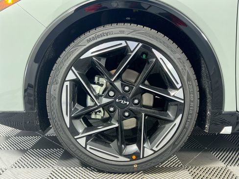 Certified 2025 Kia K4 GT-Line image 11