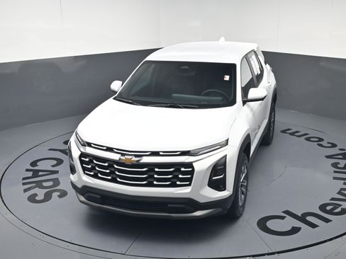 Certified 2025 Chevrolet Equinox LT w/ Safety and Technology Package image 29