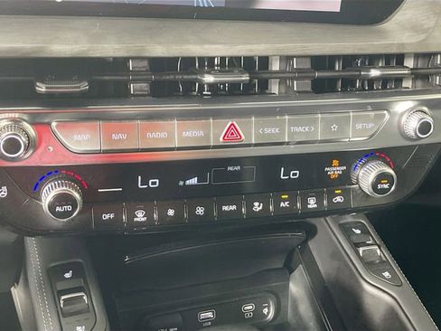 Used 2024 Kia Telluride SX Prestige X-Line AWD/4WD image 17
