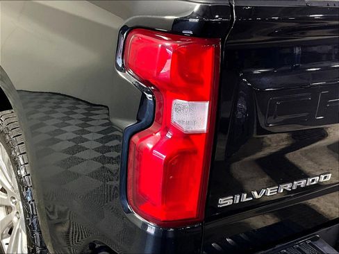 Used 2021 Chevrolet Silverado 1500 High Country AWD/4WD image 24