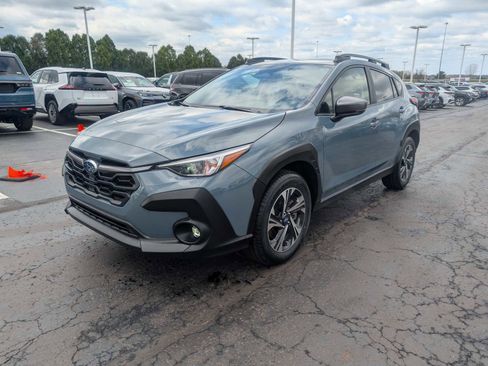 Used 2025 Subaru Crosstrek 2.0i Premium image 3