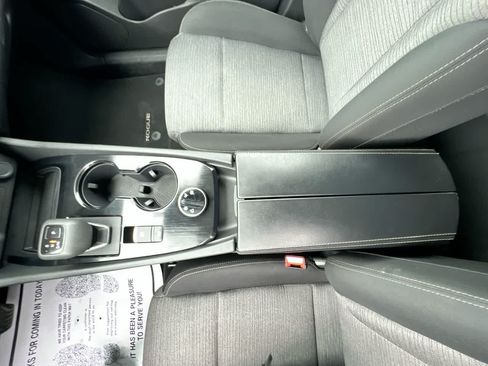 Used 2023 Nissan Rogue SV AWD/4WD image 21