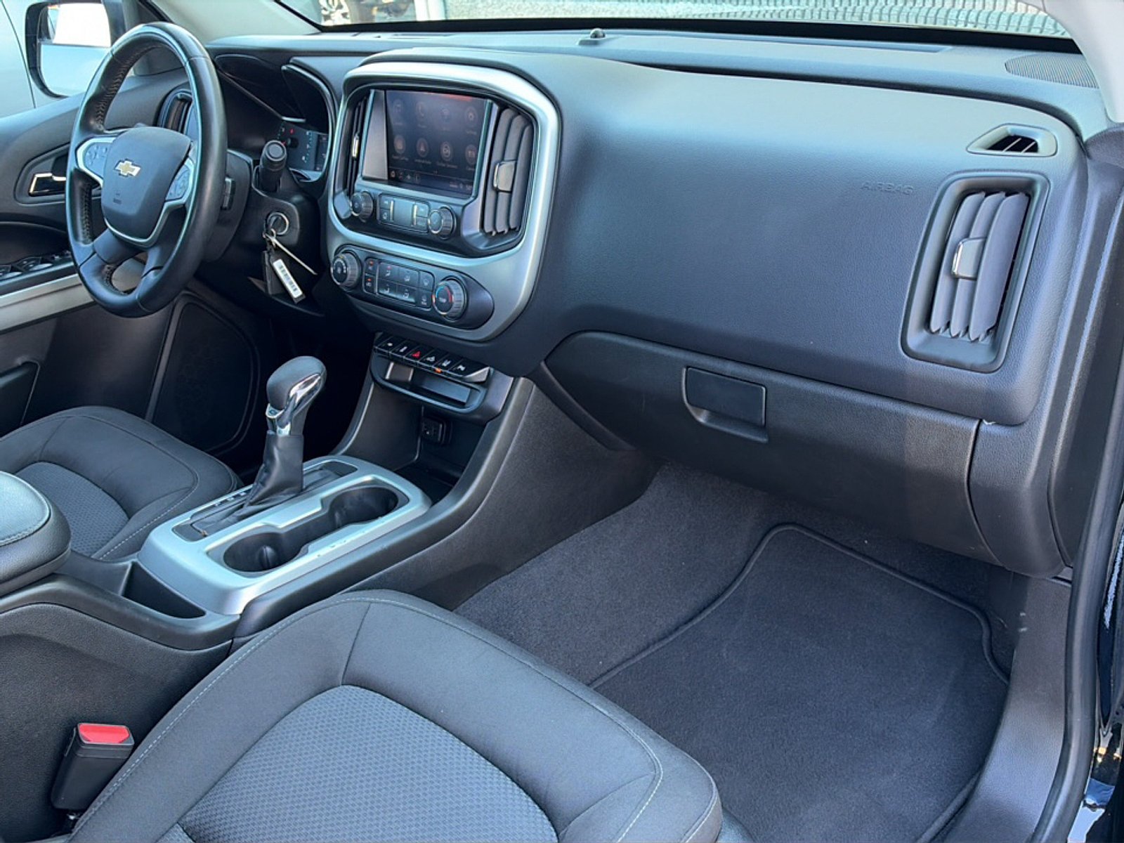 Used 2022 Chevrolet Colorado LT w/ Safety Package AWD/4WD image 11